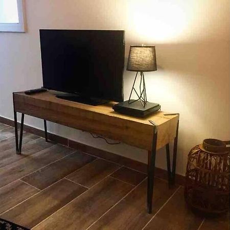 Apartament Studio Tout Equipe Marguerittes Zewnętrze zdjęcie