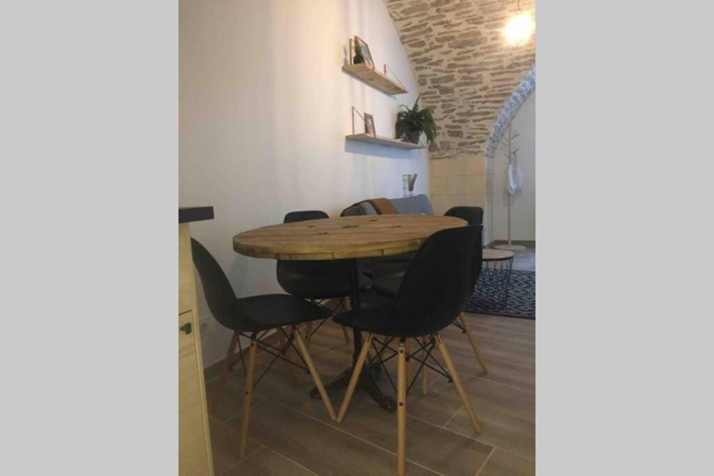 Apartament Studio Tout Equipe Marguerittes Zewnętrze zdjęcie